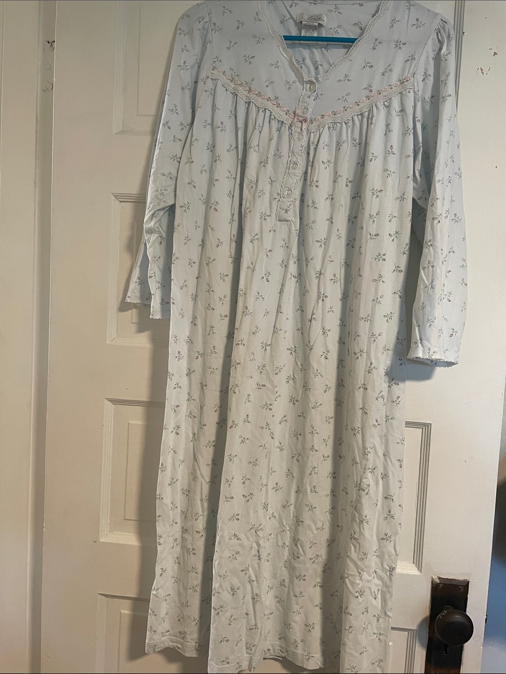 100% cotton nightgown from Aria. Size medium.